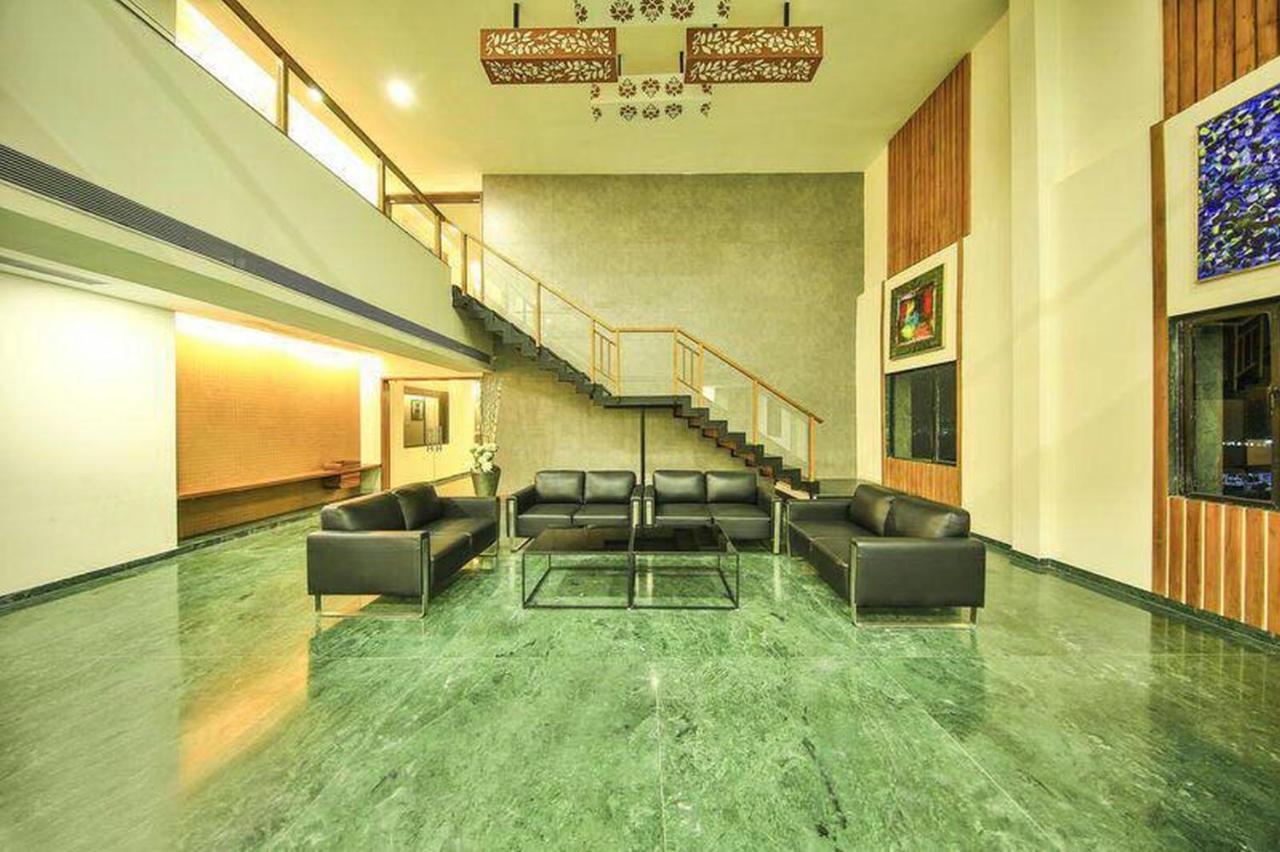 FabHotel Flora Vastral Ahmedabad Exterior foto