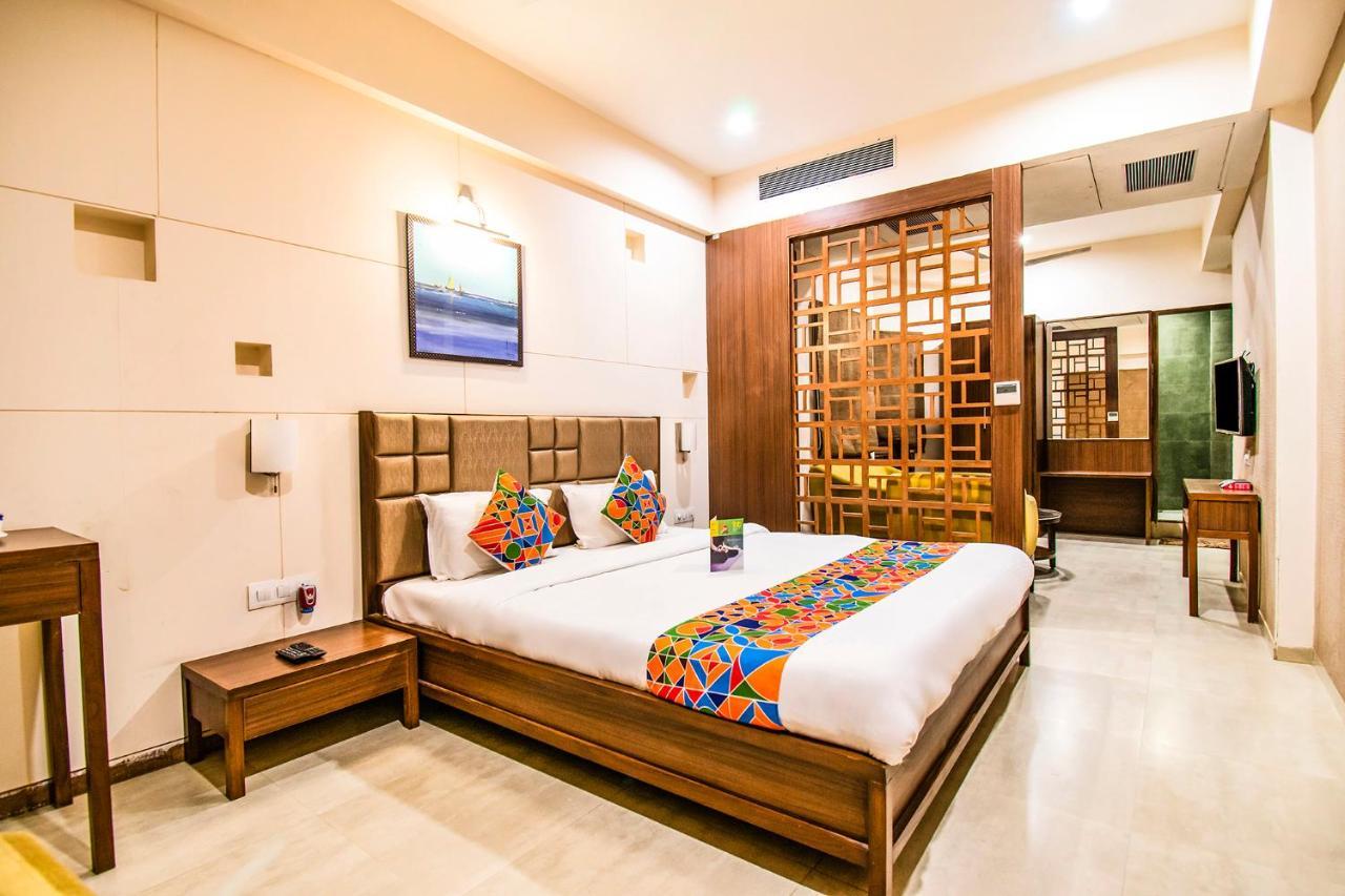 FabHotel Flora Vastral Ahmedabad Exterior foto