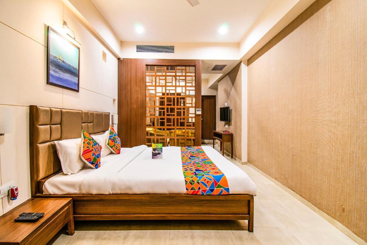 FabHotel Flora Vastral Ahmedabad Exterior foto